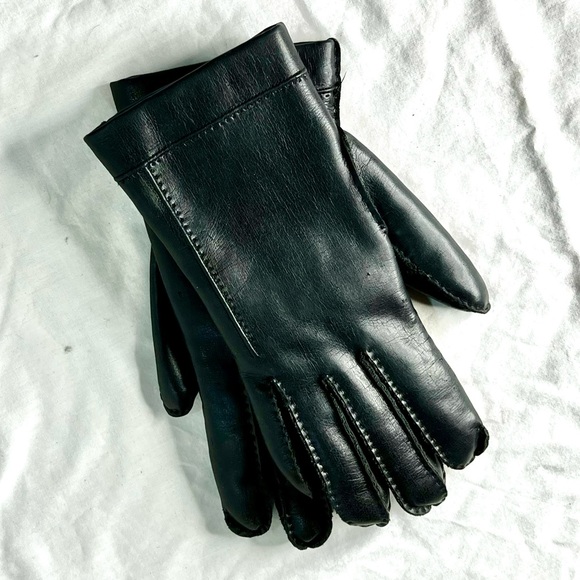 VNT… Soft Leather Fur Lined Driving Gloves Used - Picture 2 of 3